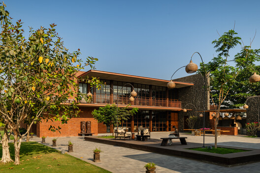 Jetvan Extension / Design Work Group - Exterior Photography