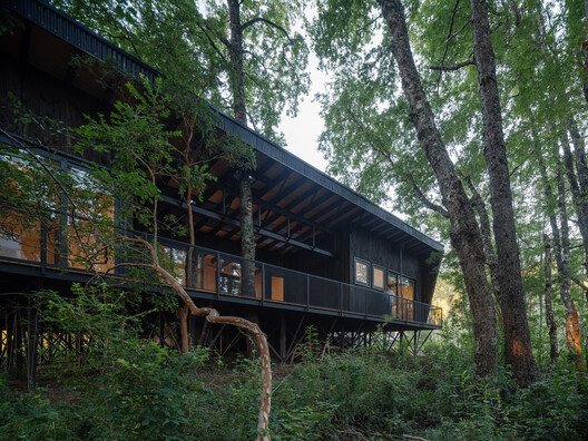 Miradores House / Lucas Maino Fernández - Image 7 of 18