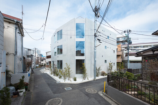 i-Ap Apartment / Soeda and associates Architects
