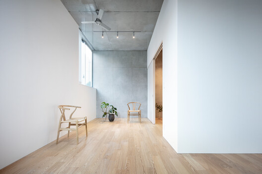 i-Ap Apartment / Soeda and associates Architects - Interior Photography, Wood, Chair