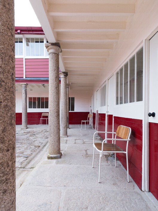 Buttermarket into Community Hub / Thread - Interior Photography, Column