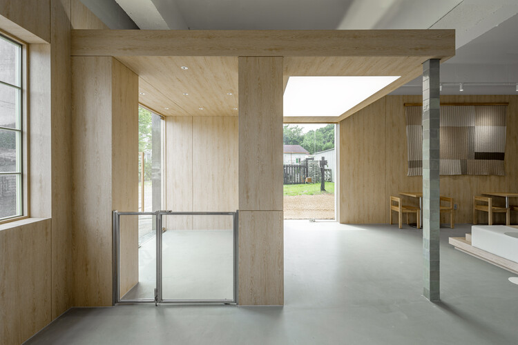 Pawridge Pet Cafe / Studio Cereal Number - Interior Photography, Wood