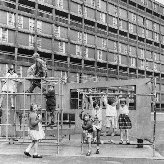 Unconventional Playgrounds: Built from Junk, Shaped by Concrete, Freed by Play - Image 5 of 13