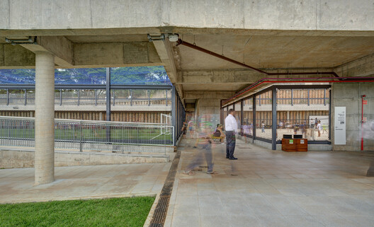 SESC Franca / SIAA + Apiacás Arquitetos - Fotografía exterior, Concreto, Pilares
