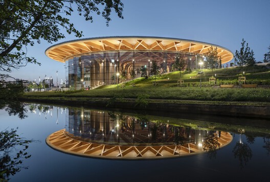 World of Volvo Experience Center / Henning Larsen - Exterior Photography
