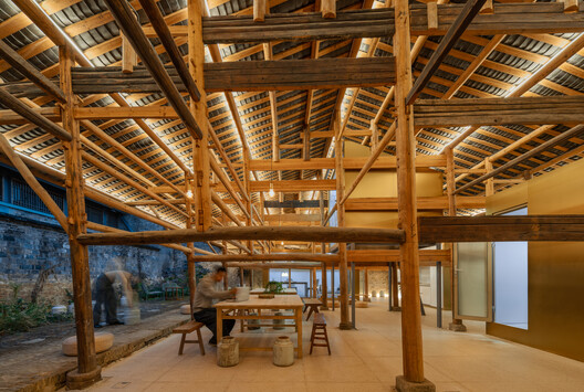Porcelain Studios Plugin Revival  / People's Architecture Office + Liu Kecheng Design Studio - Interior Photography, Wood, Beam