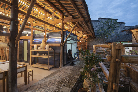 Porcelain Studios Plugin Revival  / People's Architecture Office + Liu Kecheng Design Studio - Exterior Photography, Wood, Beam