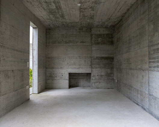 House with two Courtyards / BÜRO MÜHLBAUER - Image 8 of 21