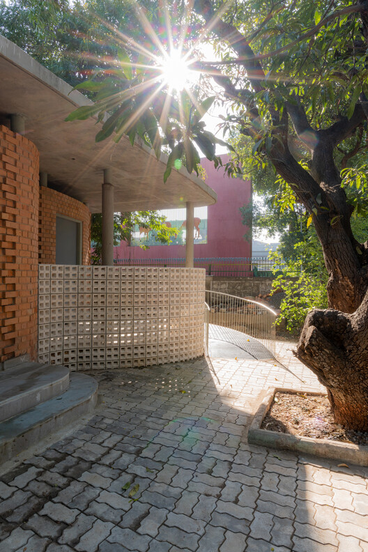 She Block Breastfeeding Centers for Mothers on the Move / Aangan Collaborative LLP - Image 13 of 19