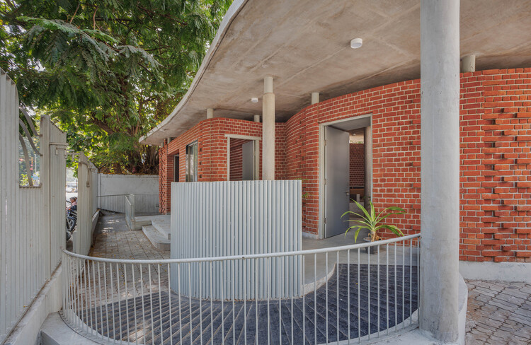 Ella se detuvo: el espacio de la lactancia materna de la madre