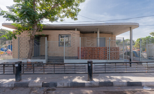 She Block Breastfeeding Centers for Mothers on the Move / Aangan Collaborative LLP - Exterior Photography