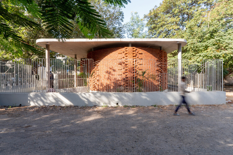 Centros de Amamentação para Mães em Movimento / Aangan Collaborative LLP - Fotografia de Exterior, Arquitetura Cultural