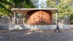 She Block Breastfeeding Centers for Mothers on the Move / Aangan Collaborative LLP