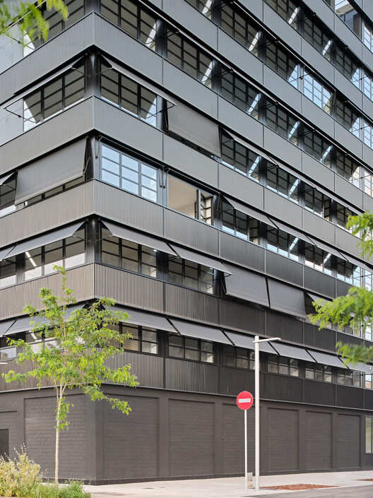 45 Viviendas Sociales Industrializadas / Vivas Arquitectos - Fotografía exterior