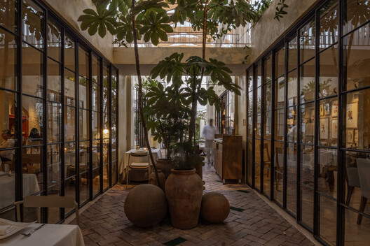 Restaurante La Casa by Thierry Blouet / Estudio 3.14 - Fotografía interior, Sillas