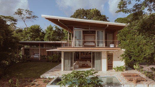 House Solomia / Estudio D3B