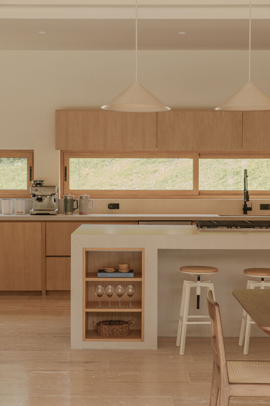 House N / crearq. - Interior Photography, Kitchen, Wood, Countertop, Lighting, Glass