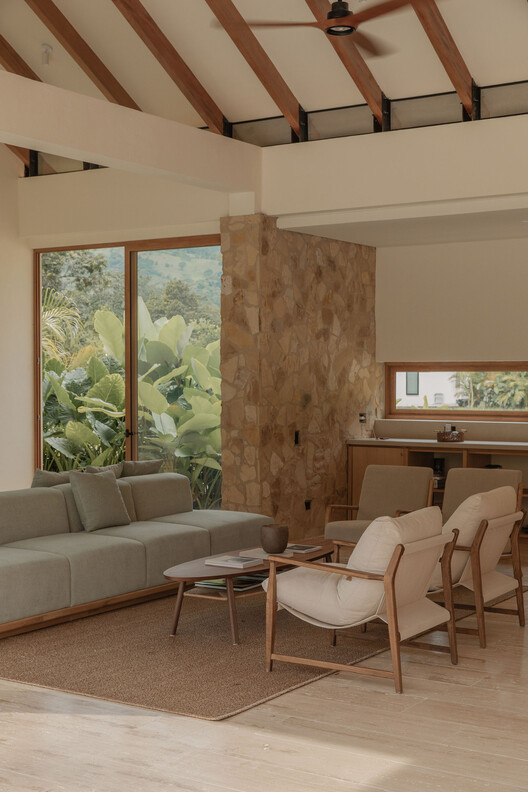 House N / crearq. - Interior Photography, Living Room, Wood, Chair, Table, Sofa