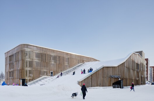 More Than Parking: 12 Projects to Reclaim Urban Space - Image 9 of 31