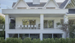 Casa Hacoaj  / BHY arquitectos