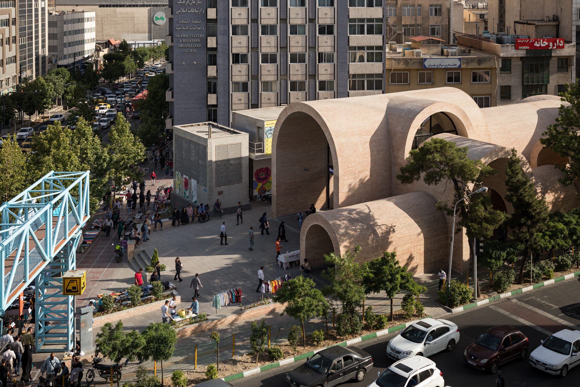 Jahad Metro Plaza / KA architecture studio (Mohammad Khavarian)