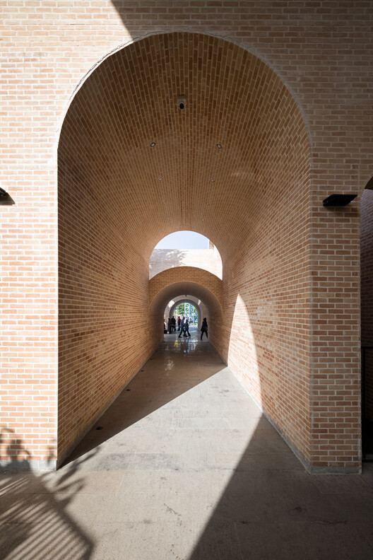 Jahad Metro Plaza / KA architecture studio (Mohammad Khavarian) - Image 12 of 28