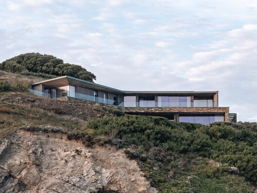 Two-Family House / Rundell Associates