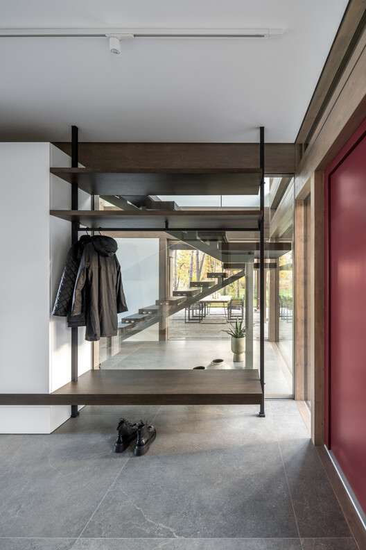 Forest House / Karlikova Architects - Interior Photography, Closet, Wood, Glass, Concrete, Beam