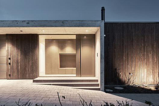 House Grenchen / Tormen Architekten AG - Exterior Photography, Wood, Door, Concrete