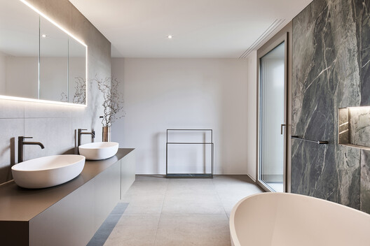 House Grenchen / Tormen Architekten AG - Interior Photography, Bathroom, Lighting, Countertop, Sink, Glass, Bathtub