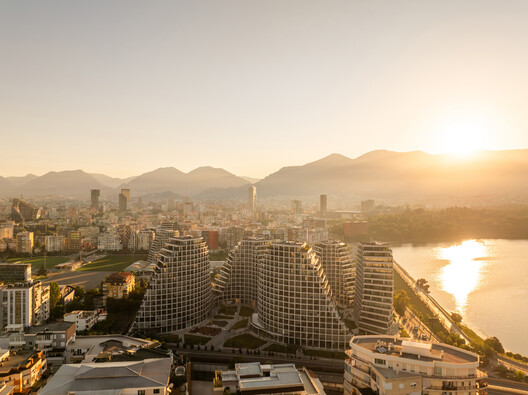 Lake Views / JA Joubert Architecture Lake Views / JA Joubert Architecture - Exterior Photography, Cityscape