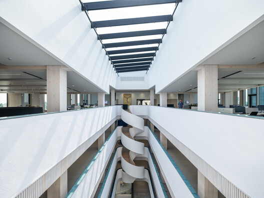 DPG Mediavaert Headquarters / Team V Architecture - Image 4 of 16