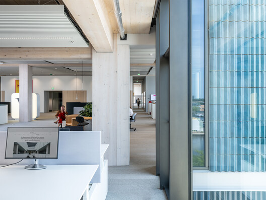 DPG Mediavaert Headquarters / Team V Architecture - Interior Photography, Kitchen, Table, Chair, Glass