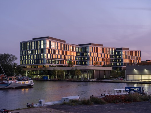 DPG Mediavaert Headquarters / Team V Architecture - Exterior Photography