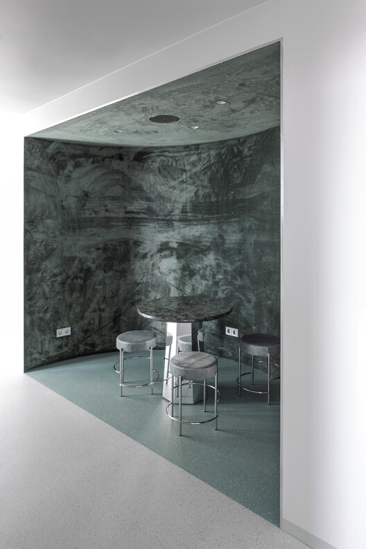Signa Sports United High-Rise Tower / Allen Kaufmann Architekten - Interior Photography, Concrete
