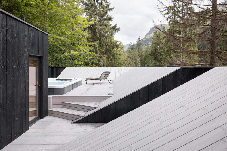 Residência Demänovská / Pokorny architekti - Fotografia de Exterior, Madeira