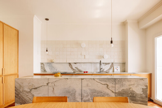 Apartamento 12/12 / há.atelier - Fotografia de Interiores, Cozinha, Bancada