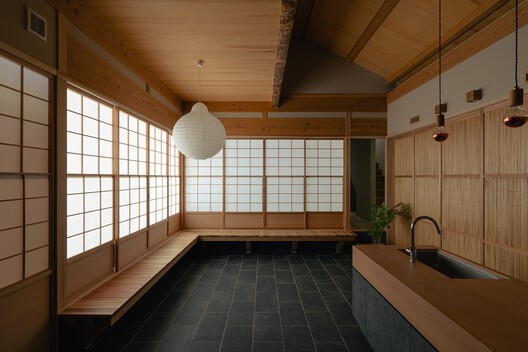 Living in Harmony with the Changing Seasons / Architrip Inc. - Interior Photography, Bathroom, Wood, Lighting, Glass