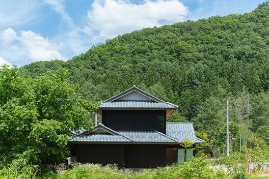Living in Harmony with the Changing Seasons / Architrip Inc. - Image 5 of 22