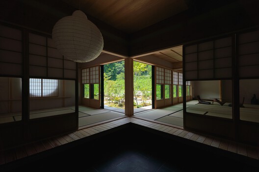 Living in Harmony with the Changing Seasons / Architrip Inc. - Interior Photography, Wood, Lighting, Glass