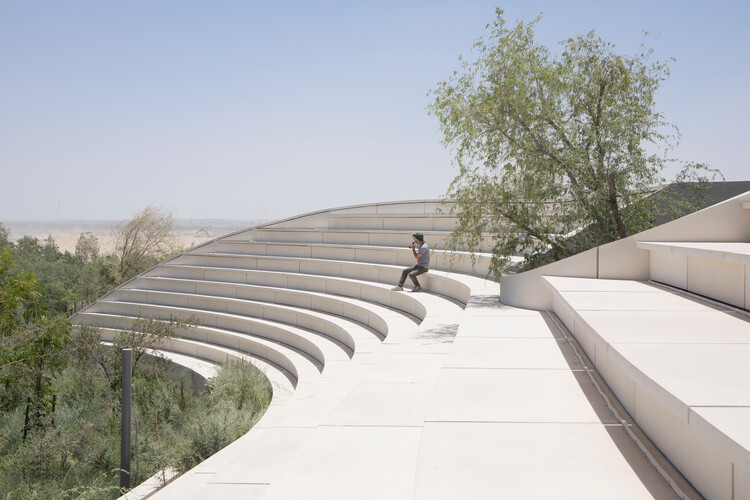 Ghaf Woods 体验中心 / aoe 事建组 + STUDIOI - 5 的图像 24