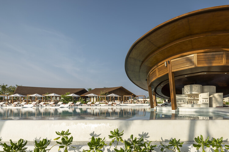 Centara Grand Lagoon Maldivas / IF (campo integrado) - Fotografía externa