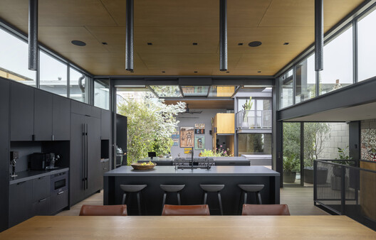 Manhattan Beach Residence / Olson Kundig - Interior Photography, Kitchen, Countertop, Door, Chair