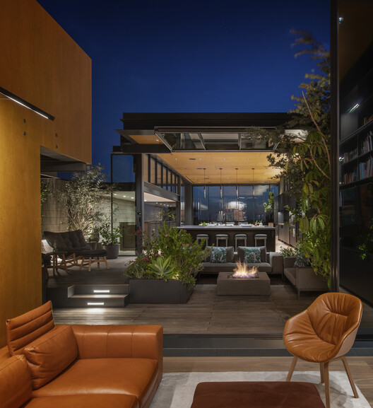 Manhattan Beach Residence / Olson Kundig - Exterior Photography, Sofa, Chair, Patio, Courtyard, Balcony