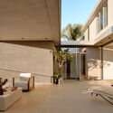 Keogh Residence / Venn Studio - Interior Photography, Living Room, Concrete, Balcony, Courtyard