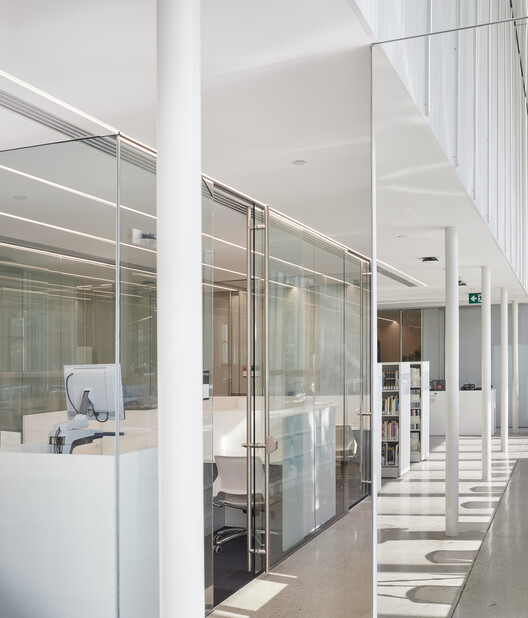 Centennial College Story Arts Campus Library / RDHA - Image 5 of 17