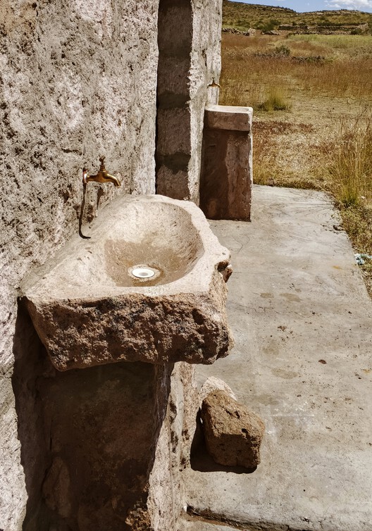 Módulo de viaje de salud/duaki - fotografía interior, concreto