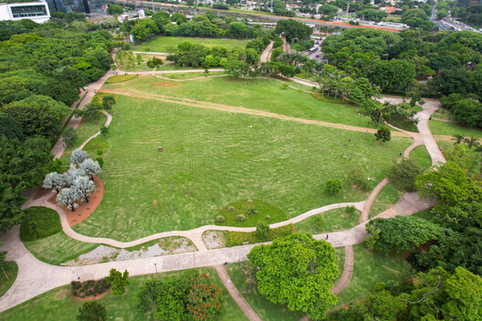 Paisajismo del Parque do Povo - Parque Municipal Mário Pimenta Camargo / Licuri Paisagismo - Imagen 7 de 24