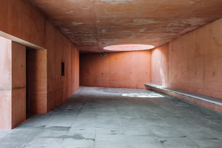 Laje / Miguel Marcelino Football Stadium - Imagen 5 de 24