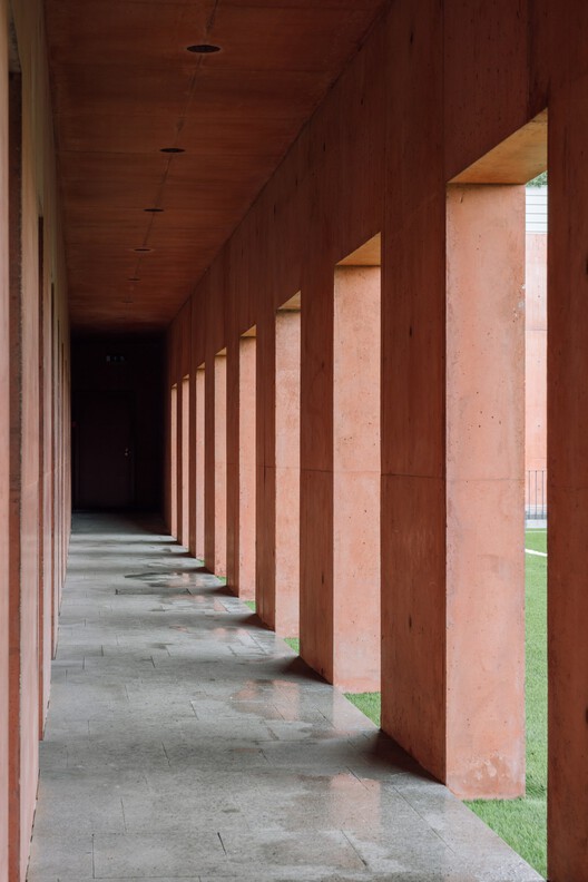 Laje Football Field / Miguel Marcelino - Image 3 of 24